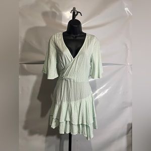 Women’s Bell Sleeve Romper Dress Size Medium